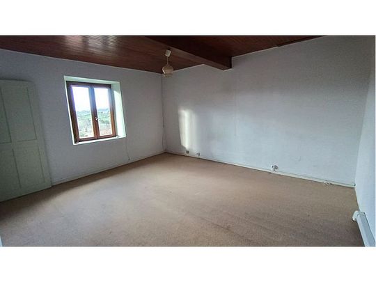 : Maison/villa 62 m² à ESSERTINES EN DONZY - Photo 1