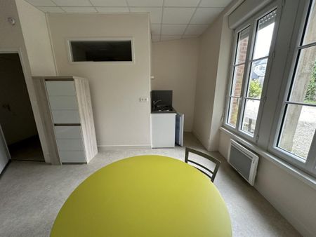 Location Appartement 1 pièce 25m² ST GEORGES DES GROSEILLERS 61100 - Photo 2