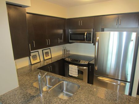 For Lease - 215 Sherway Gardens Unit# 708, Toronto, Ontario - Photo 3