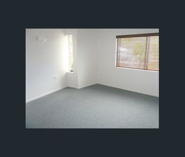 Live in the Heart of Edge Hill - Photo 3