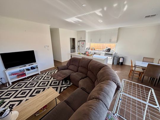 Campbelltown - Photo 1