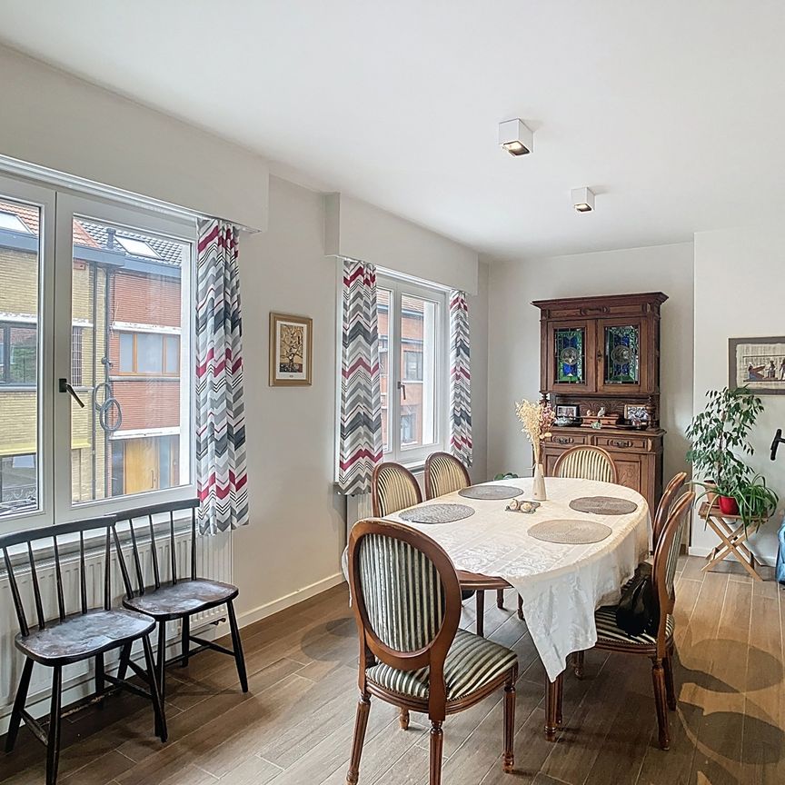 Zeer ruim appartement op top locatie! - Photo 1