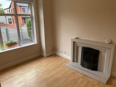 10 Ailesbury Gardens, Ormeau Road, Belfast, BT7 3FJ - Photo 2