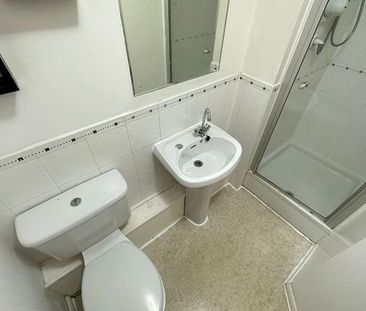 Lever Court, Blackburn, Lancs, BB2 7FH - Photo 2