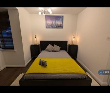 1 bedroom in a house share to rent - Photo 2