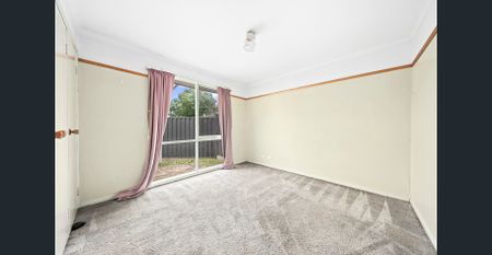 Spacious 3-Bedroom Home in Prime Central Rowville Location - Photo 4