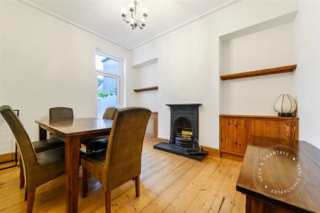 3 Bedroom House - Mid Terrace - Photo 4
