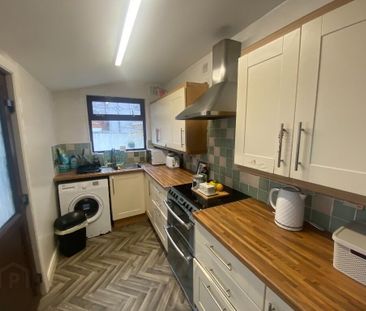 5 Cliftonville Parade, Belfast, BT14 6LQ - Photo 1