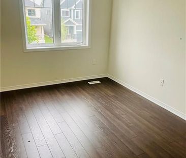 For Lease - 74 Oaktree Drive, Haldimand, Ontario - Photo 5