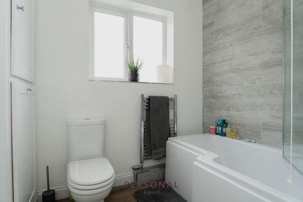 3 bedroom semi-detached house to rent - Photo 1