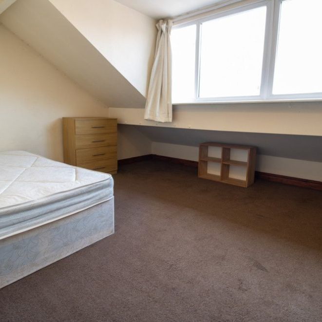 43 Chestnut Avenue, Leeds, LS6 1EE - Photo 1