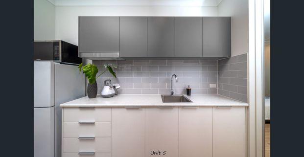 Self contained Furnished Micro Apartment - Located in Geebung! - Photo 1
