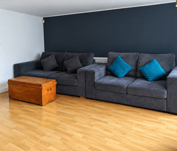 6 bedroom detached house to rent - Photo 1