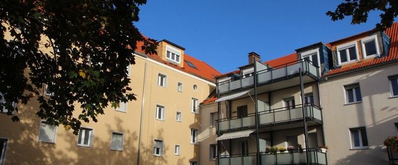 Perfekt für Singles - kleine DG-Wohnung mit Balkon und Fassadenvollwärmeschutz - Foto 1