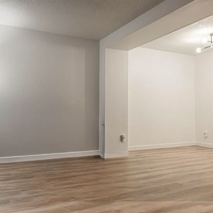For Lease - 73 Hadley Circle Unit# 1, Bells Corners and South to Fallowfield, Ontario - Photo 1