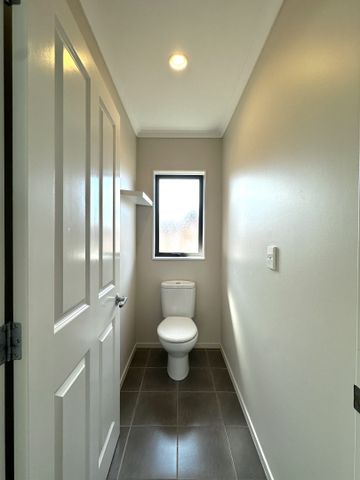 3 Bedroom - Photo 2