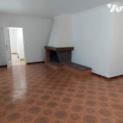 Maison d'habitation - Photo 1