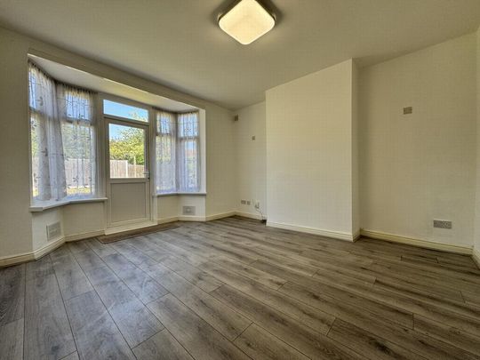 3 bedroom bungalow to rent - Photo 1