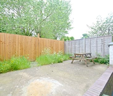 Selhurst Road, London, SE25 - Photo 4