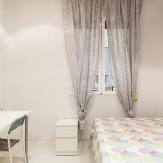 Calle de Santa Cruz de Marcenado, Madrid, Community of Madrid 28015 - Foto 1