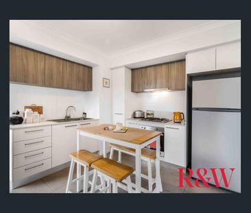 Charming 2-Bedroom House in Edmondson Park - Photo 5