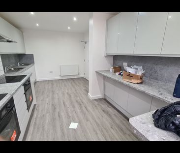 Room in a Shared House, Merlins Avenue, HA2 - Photo 1