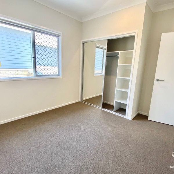 $950pw Lowest among similar 5-Bed 2-Story New Build - Photo 1