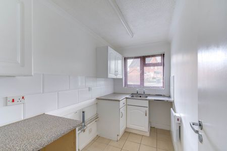 1 bed ground floor maisonette to rent in Rednal Mill Drive, Rednal, B45 - Photo 2