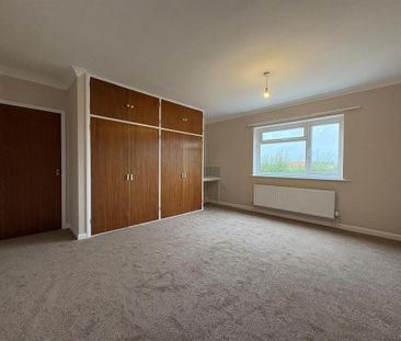 3 bedroom detached house to rent - Photo 4