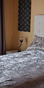 Immense 6 1/2 - avec salle familiale et plus encore - Photo 3