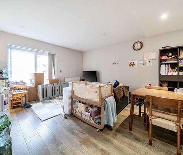 Castlebar Road, Ealing, W5 - Photo 1