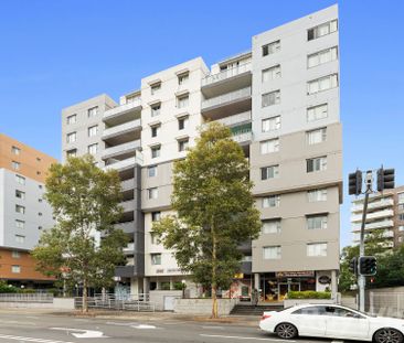 a spacious unit - Photo 5