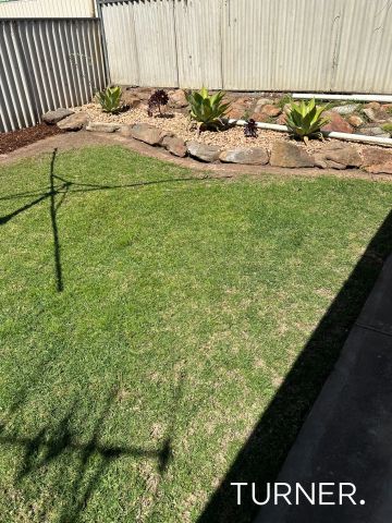 “Updated 3 bedroom Family home” - Photo 3
