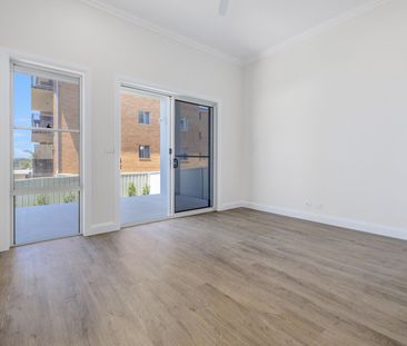 Coastal Residence of Exceptional Quality - Photo 2