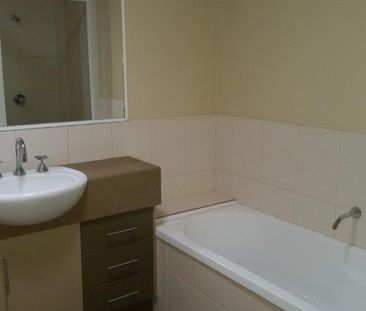 Quiet Comfort & Space in the Heart of Urangan - Photo 5