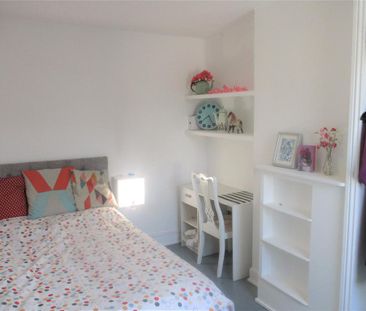 4 bedroom terraced house to rent - Photo 3