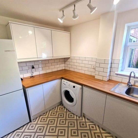 2 Bedroom Apartment To Let - Photo 1