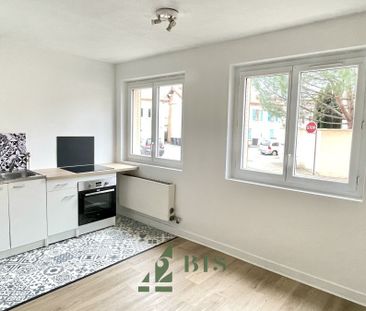 Location Appartement 2 pièces 40m² ROANNE 42300 - Photo 3