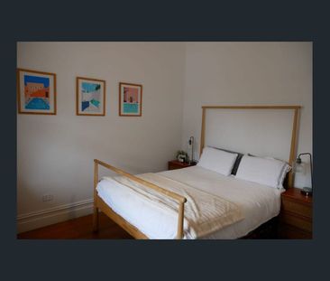 Renovated terrace in prime Richmond location! - Photo 5