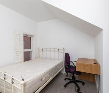 Apt 2, 89 Malone Avenue, Belfast, BT9 6EQ - Photo 3