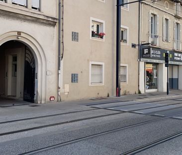 A LOUER // AVIGNON Studio situé sur l'Avenue Saint Ruf - Photo 3