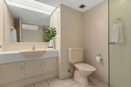 Fully Furnished Apartment With Ocean Views - Photo 4