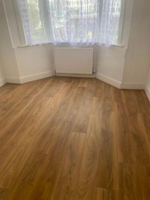 4 bedroom property to rent - Photo 1