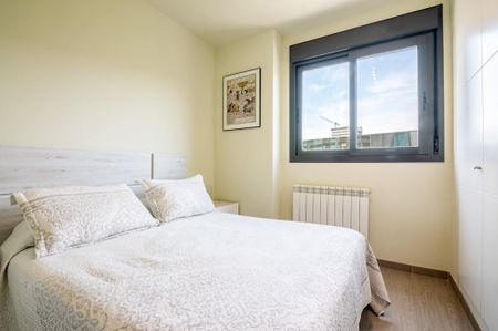 Plaça dEuropa, L'Hospitalet de Llobregat, Catalonia 08902 - Photo 4