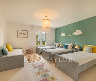 Maison à louer Mougins, Cote d'Azur, France16 500 EUR / Mois - Photo 5