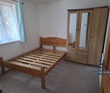2 bedroom maisonette to rent - Photo 3