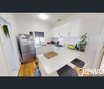 Centrally Located Gem - Photo 4