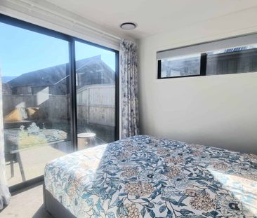 3 Bedroom, 2 Bathroom Home in Hanley's Farm - Photo 1