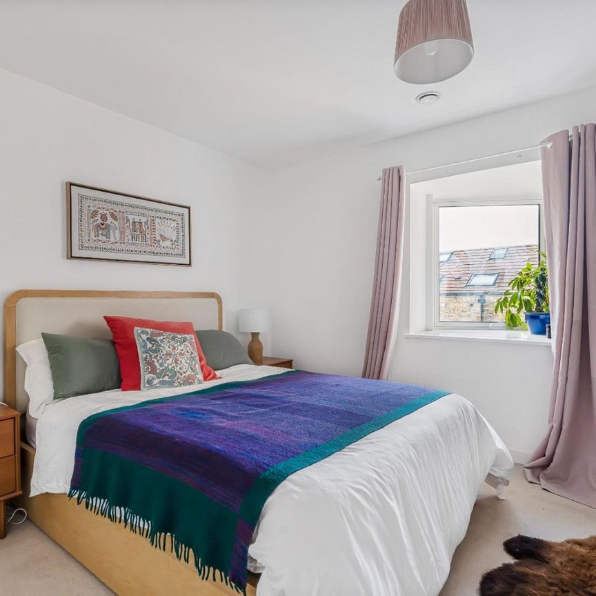 1 bedroom Flat To Let Total Size: 555 SQ FT - Photo 1