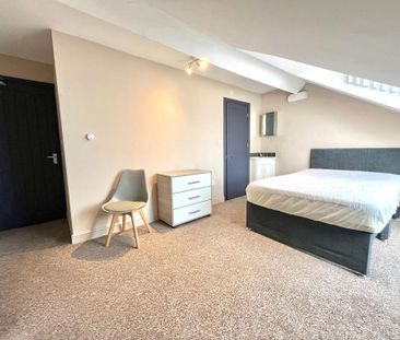 1 bedroom in a house share to rent - Photo 3